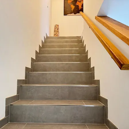 Neubau Mit Hauscharakter In Weinsheim *