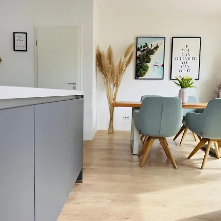 Neubau Mit Hauscharakter In Weinsheim Appartamento